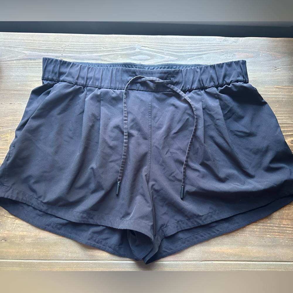 Lululemon stroll at sundown short size 8